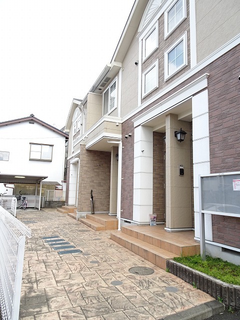 19/25 エントランス