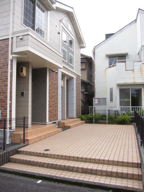 20/26 エントランス