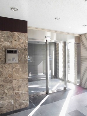 19/25 エントランス