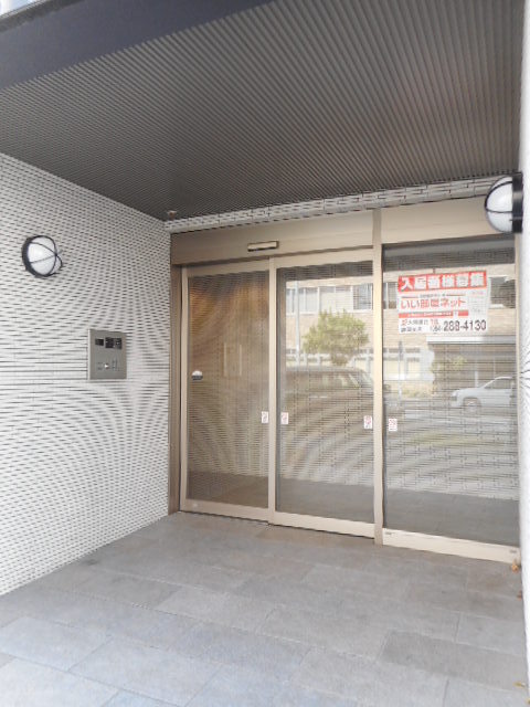 15/21 エントランス