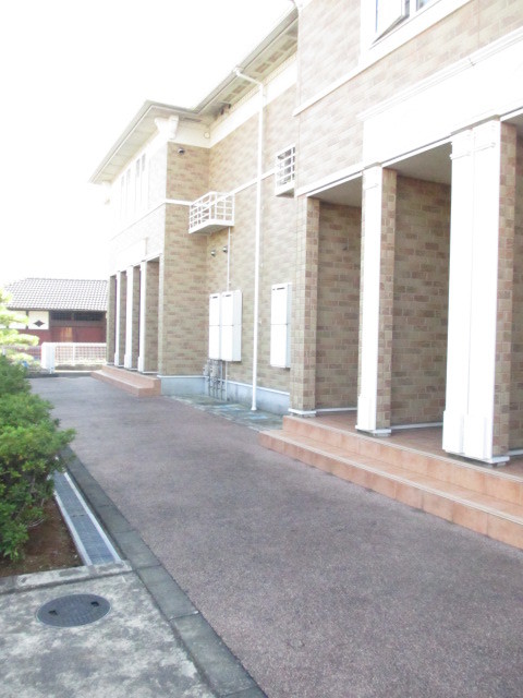 14/20 エントランス