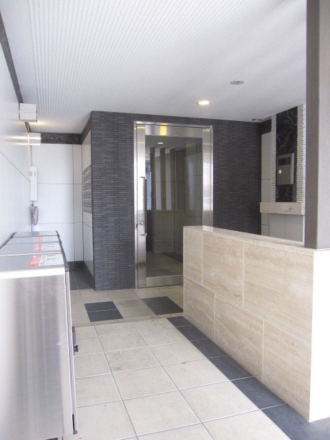 2/8 エントランス