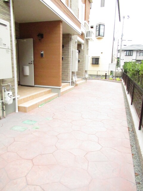 14/20 エントランス