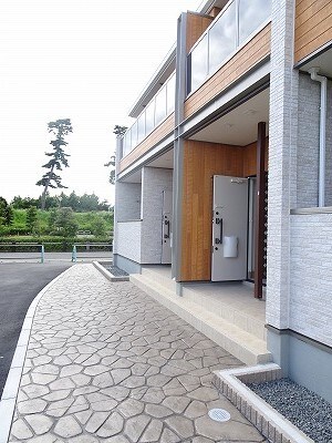 14/18 エントランス