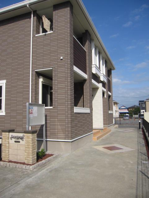 14/20 エントランス