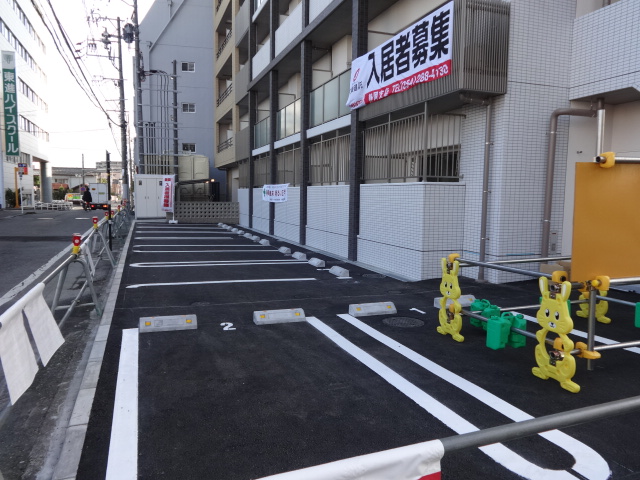 22/28 駐車場