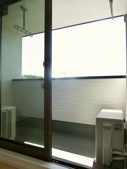 13/18 バルコニー