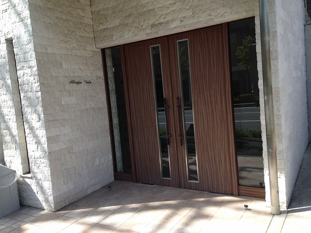 21/28 エントランス