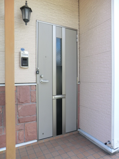 22/28 エントランス