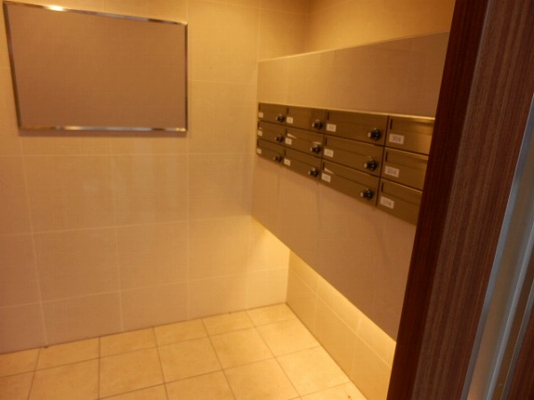 21/28 エントランス