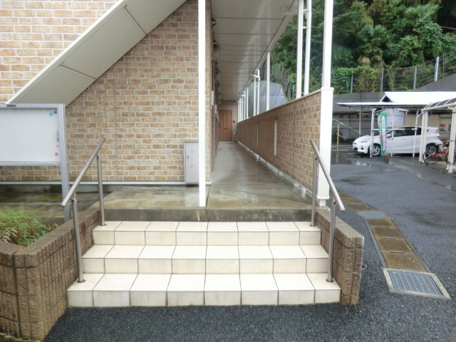 21/28 エントランス