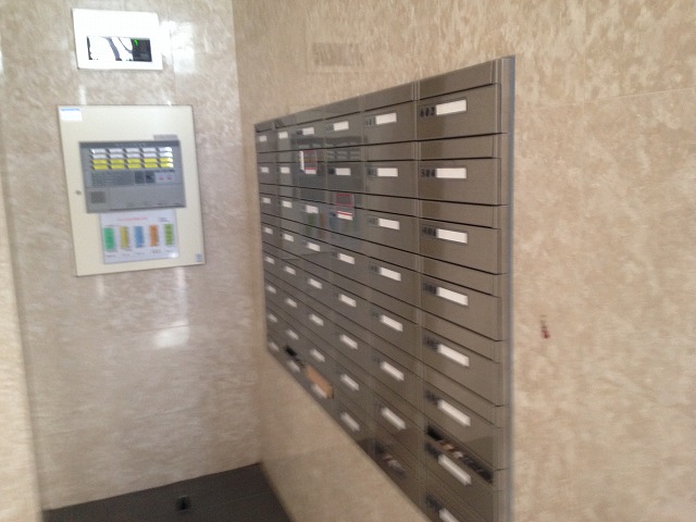 21/30 エントランス