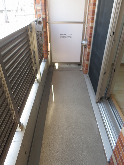 16/27 バルコニー