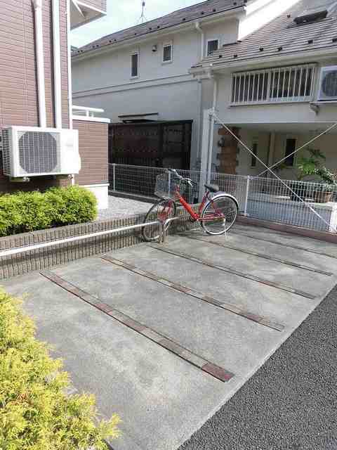 14/20 エントランス