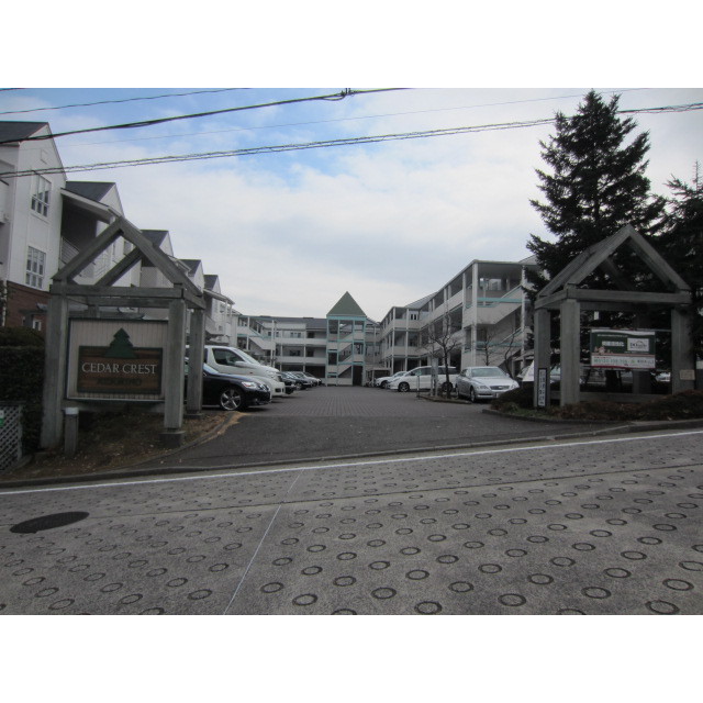 20/21 エントランス