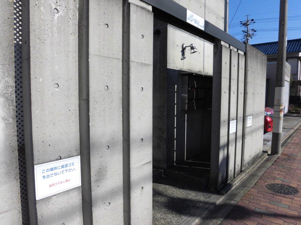 21/29 エントランス