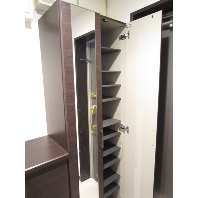 2/4 エントランス