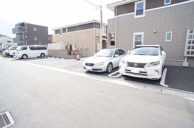 14/20 駐車場