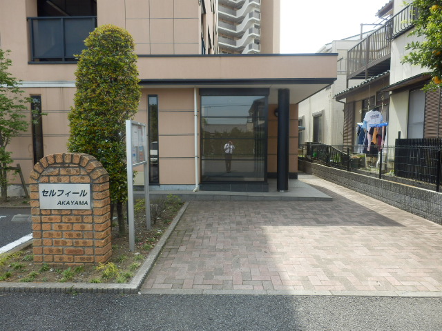 22/30 エントランス