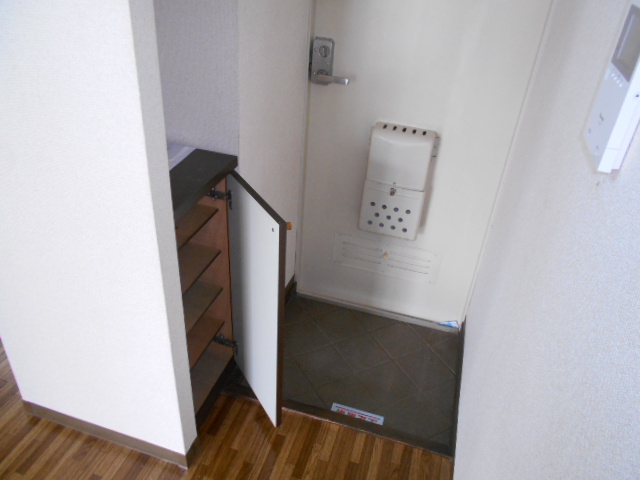 14/23 エントランス