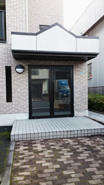 13/22 エントランス