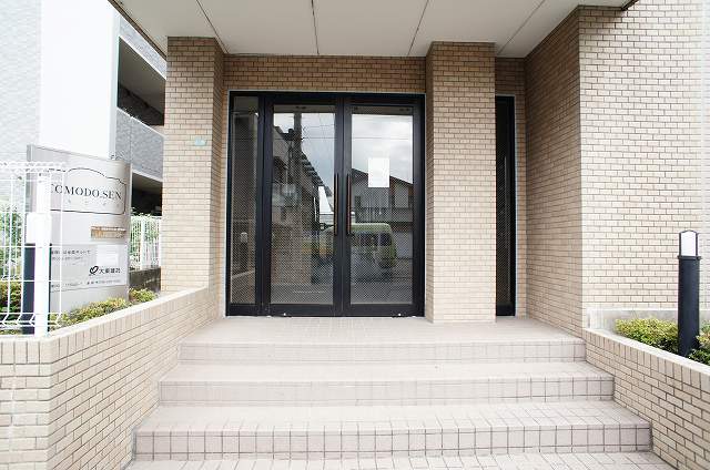 14/16 エントランス