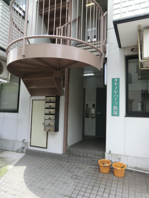 18/26 エントランス