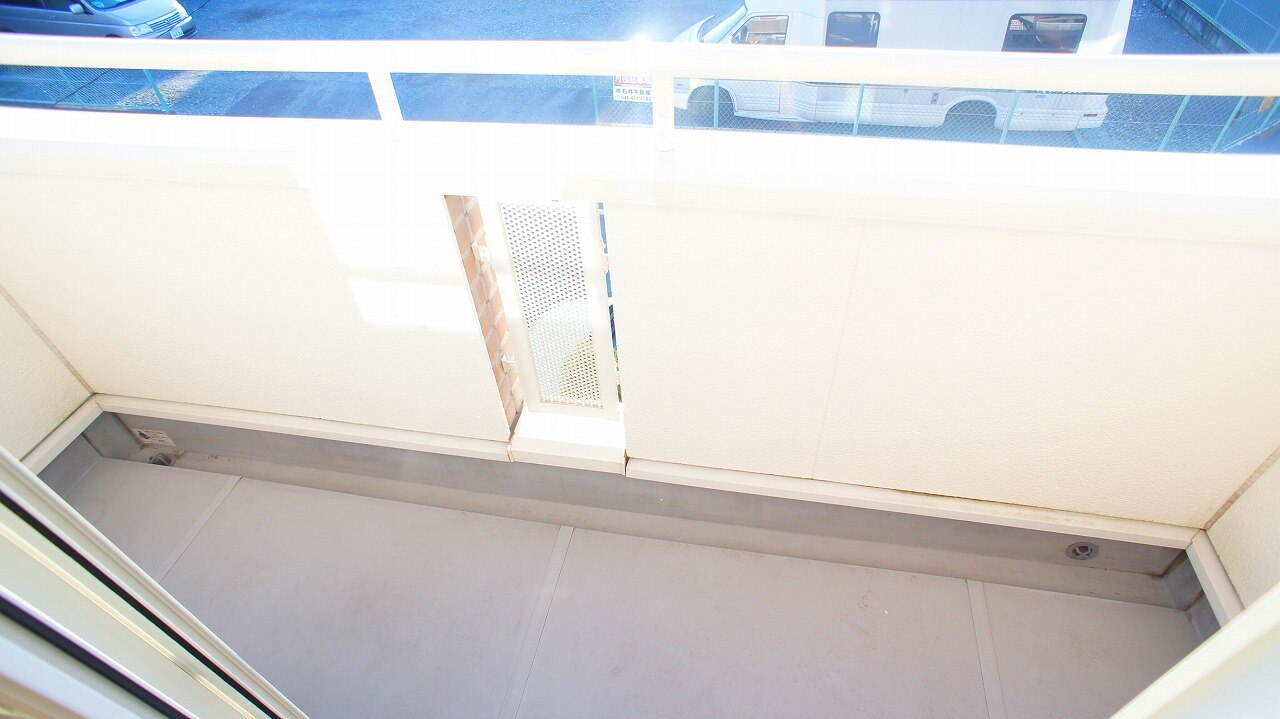 18/28 バルコニー