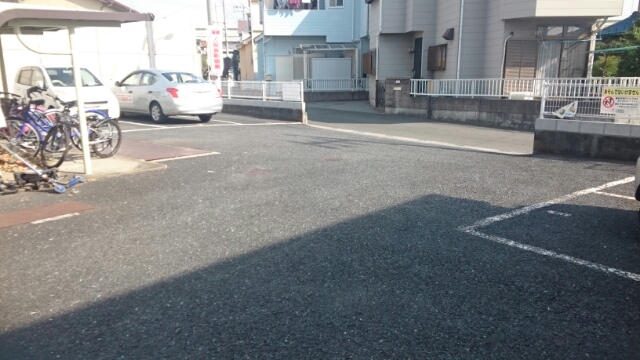2/5 駐車場