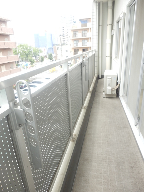 15/27 バルコニー