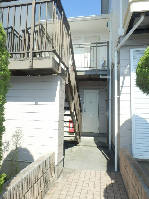 22/30 エントランス