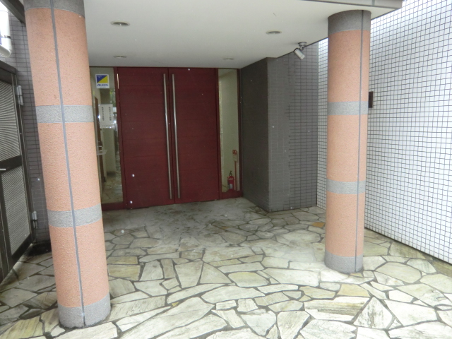 22/30 エントランス