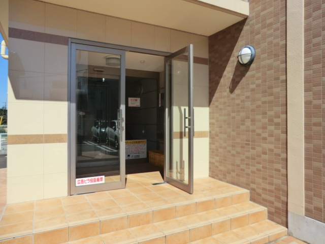 21/30 エントランス