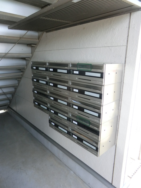 22/25 エントランス