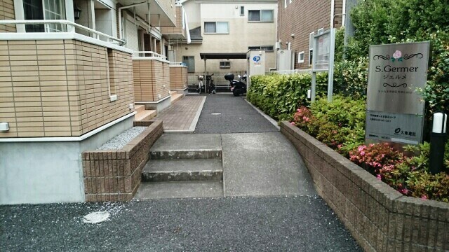 19/25 エントランス