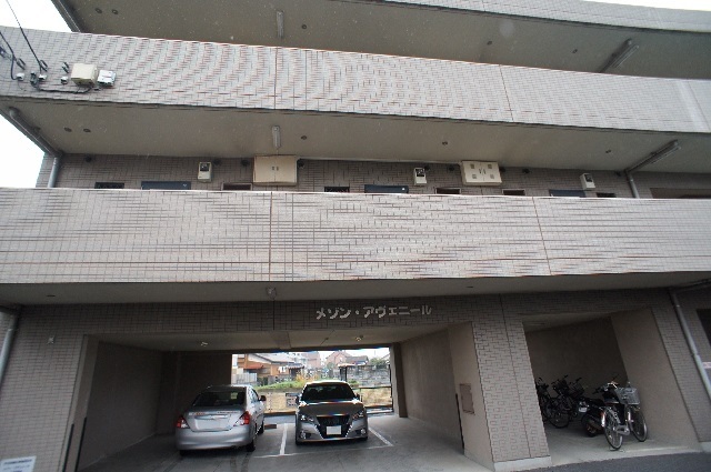 17/27 エントランス