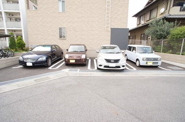 14/22 駐車場