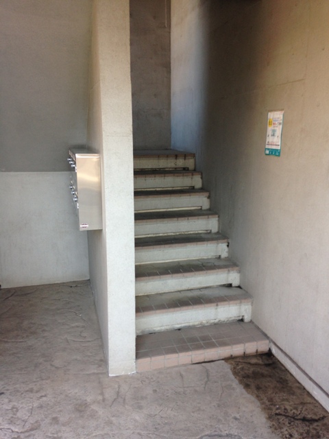 22/30 エントランス