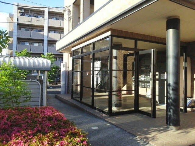 13/22 エントランス