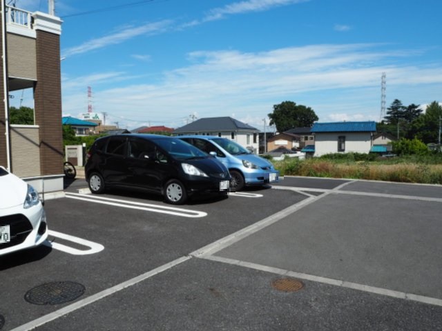 22/28 駐車場