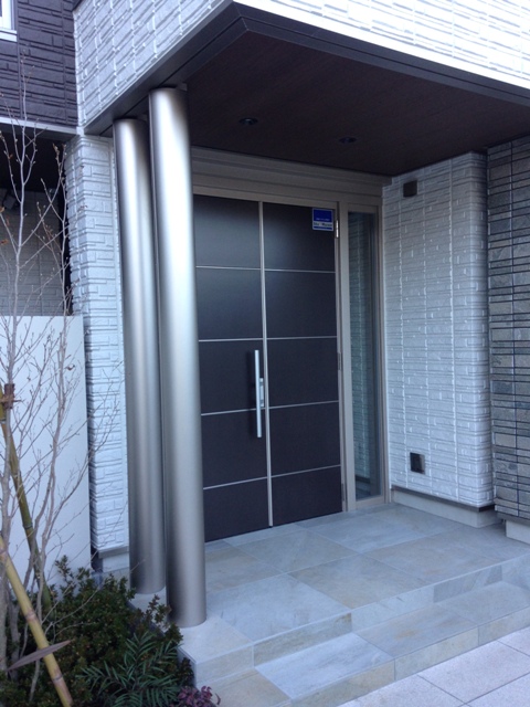 20/29 エントランス