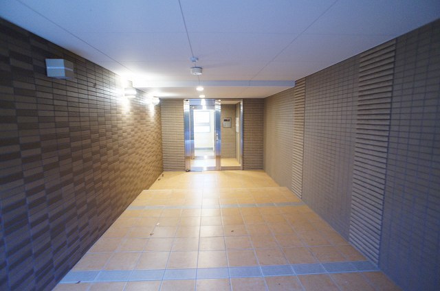 14/22 エントランス