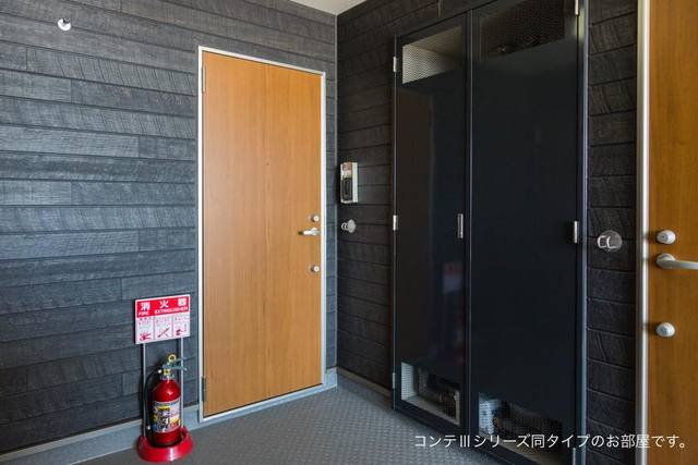 14/20 エントランス