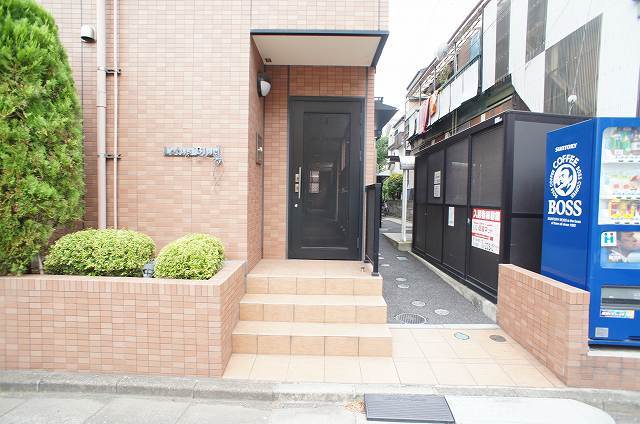 14/22 エントランス