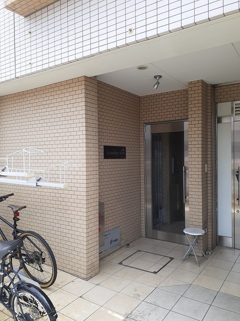 2/8 エントランス