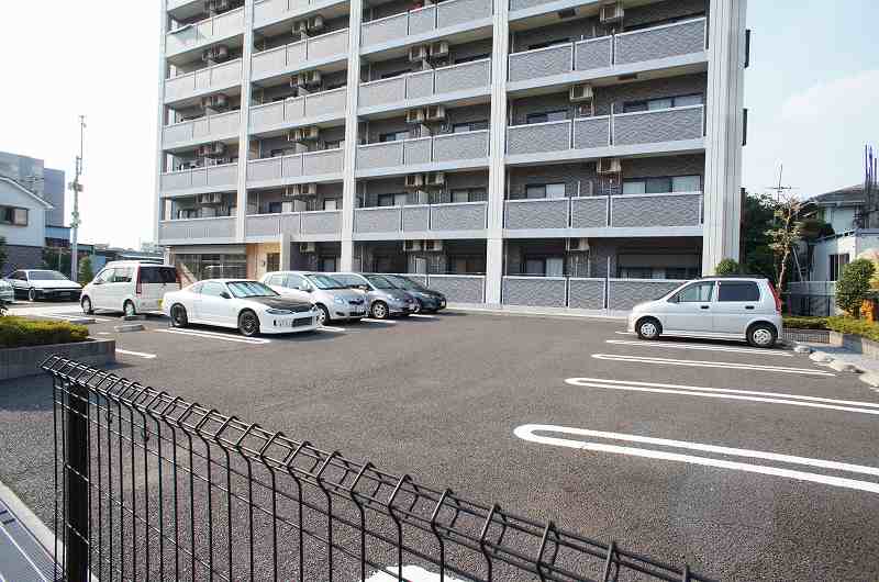 22/30 駐車場