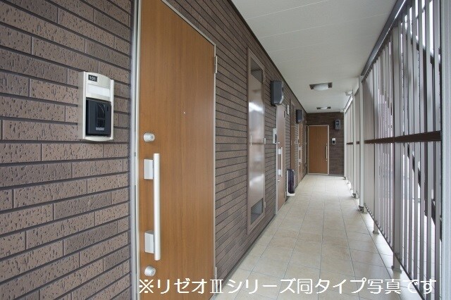 14/20 エントランス