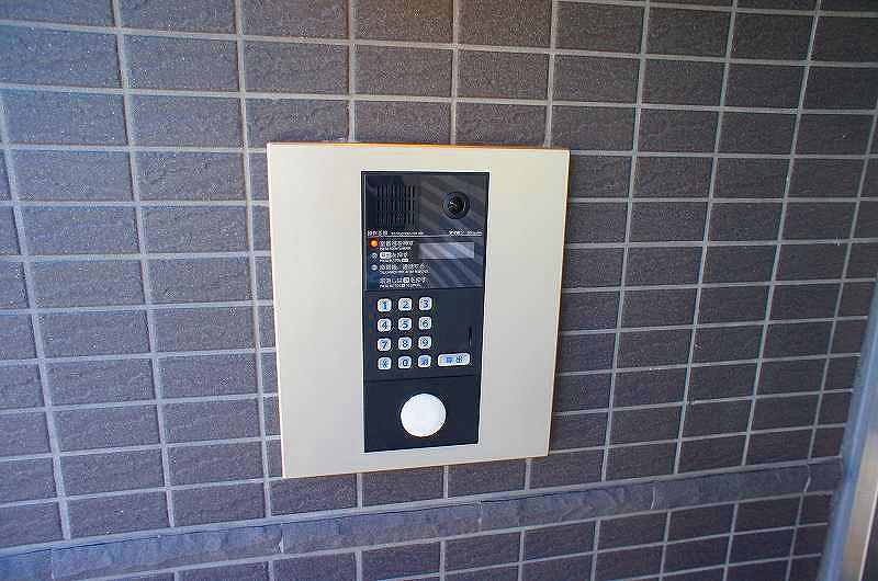 14/22 エントランス