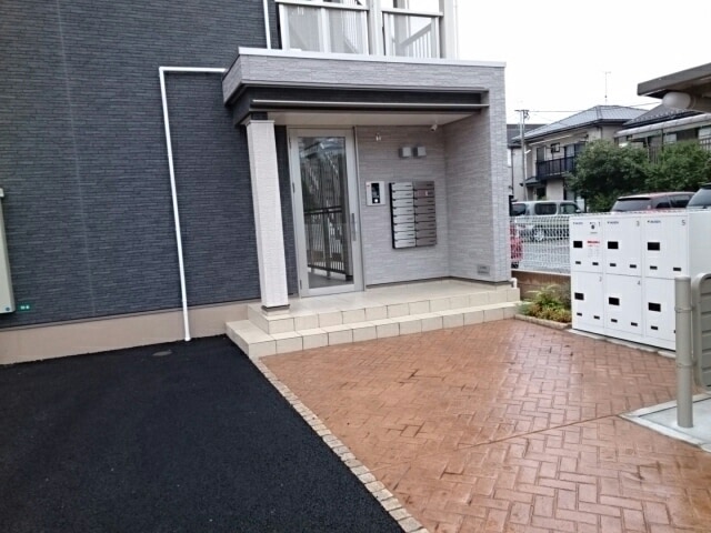 13/15 エントランス