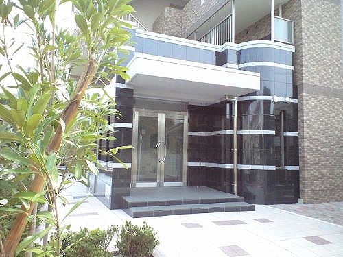 15/26 エントランス